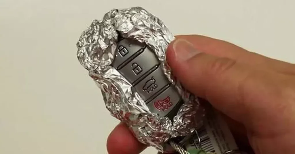 Slimme autodiefstal: Zo houdt aluminiumfolie je auto veilig